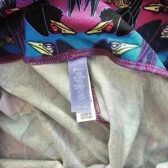 Luloroe Tall And Curvy Maleficent leggings - Picture 2 of 2